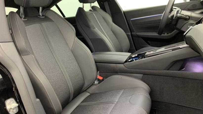 Aperçu du véhicule : Hybrid 180 e-EAT8 Allure