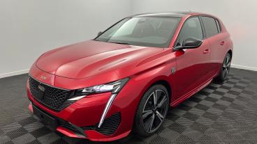 Aperçu du véhicule : BlueHDi 130ch S&S EAT8 GT Rouge Elixir avec 4700€ d'équipements inclus