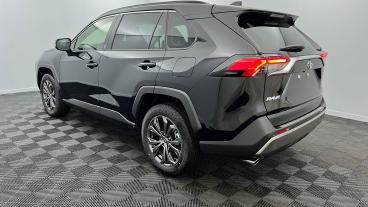 Aperçu du véhicule : Hybride 218 ch 2WD 30 YEARS Noir Attitude avec 1350€ d'équipements inclus