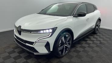 Aperçu du véhicule : 220 ch autonomie confort Techno Blanc glacier - Toit Noir Etoilé avec 4000€ d'équipements inclus